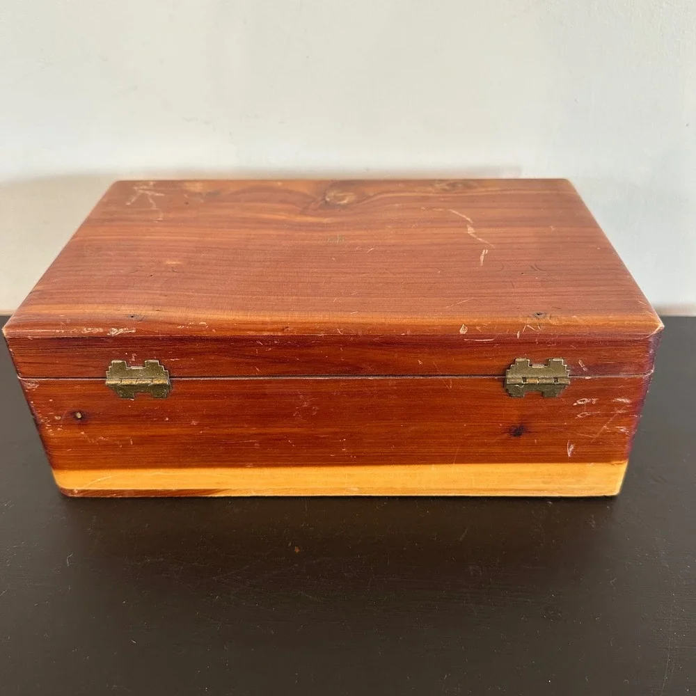 N/A vintage cedar